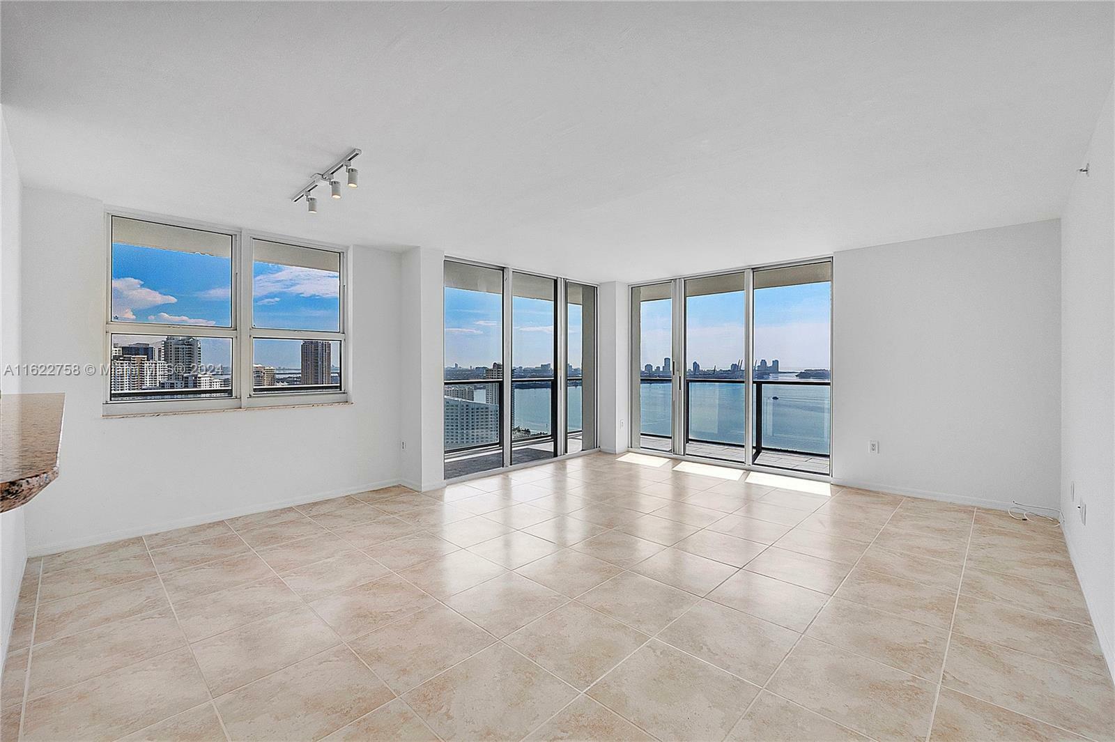 Property Photo:  1155 Brickell Bay Dr 3410  FL 33131 