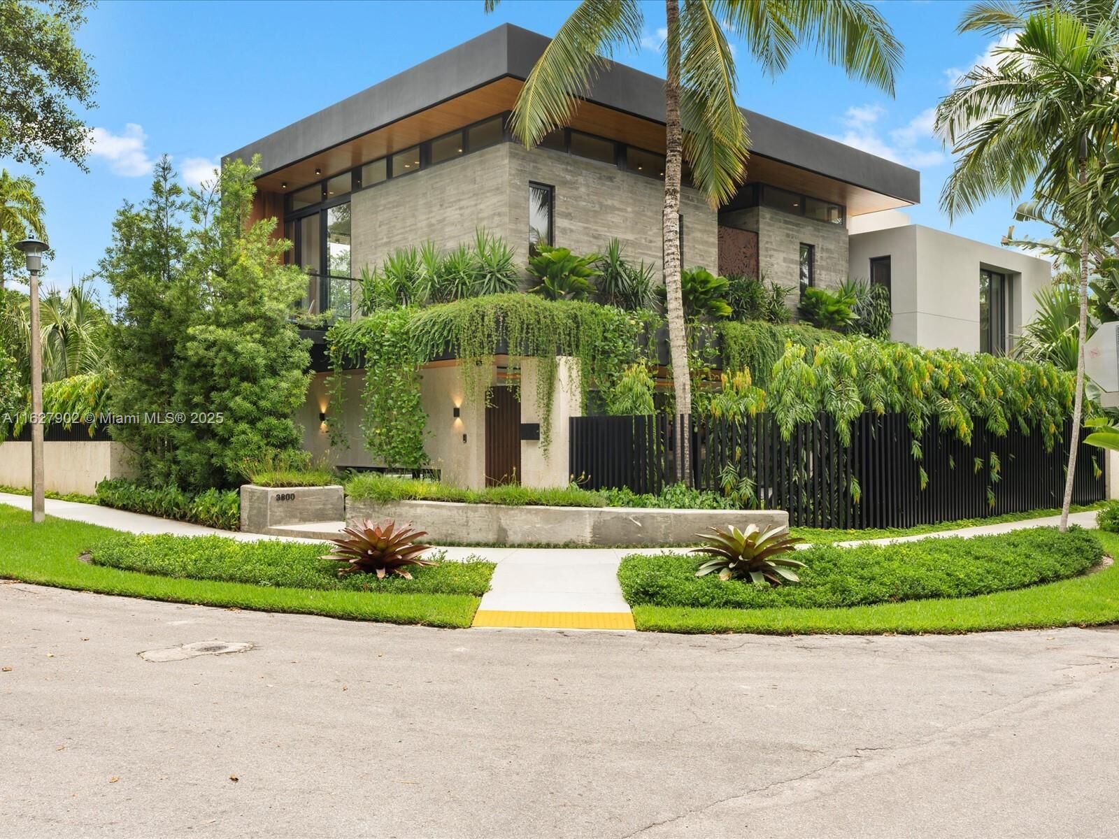 Property Photo: 3800 Crawford Ave FL 33133
