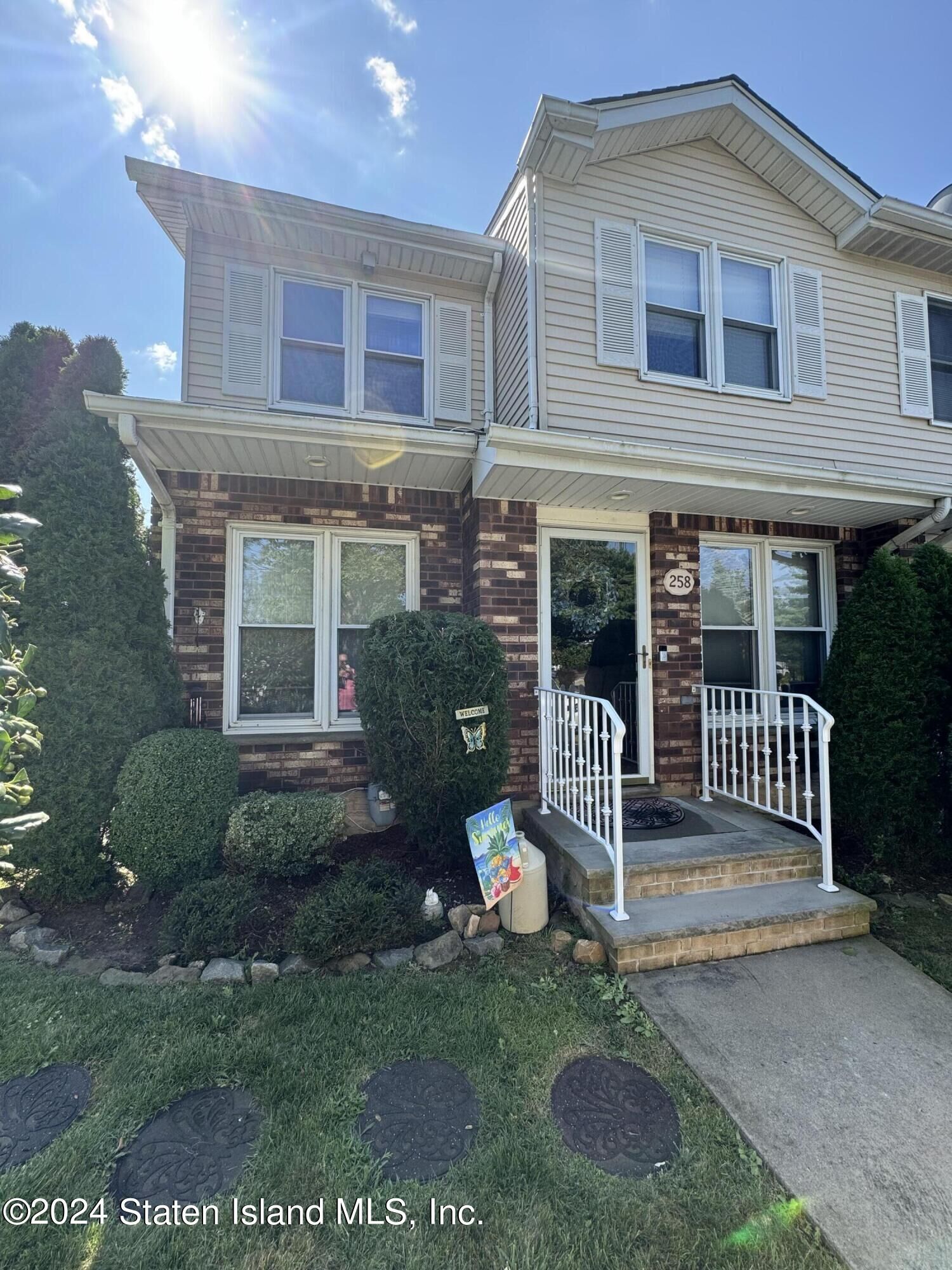 Property Photo: 258 Milton Avenue NY 10306