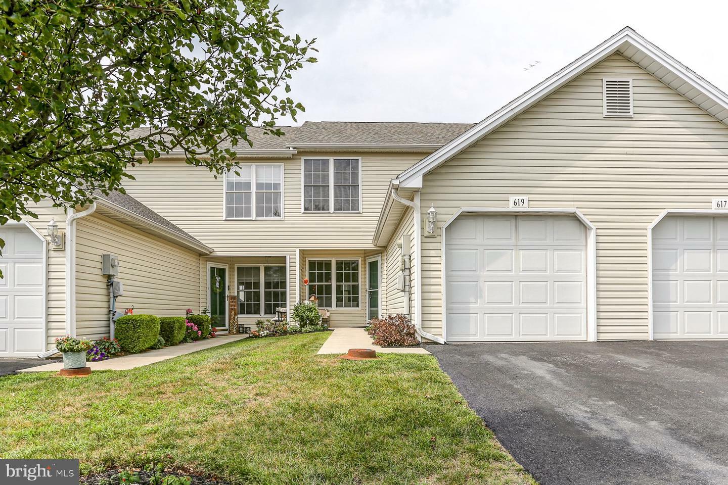 Property Photo:  619 Canvasbach Drive  PA 17319 