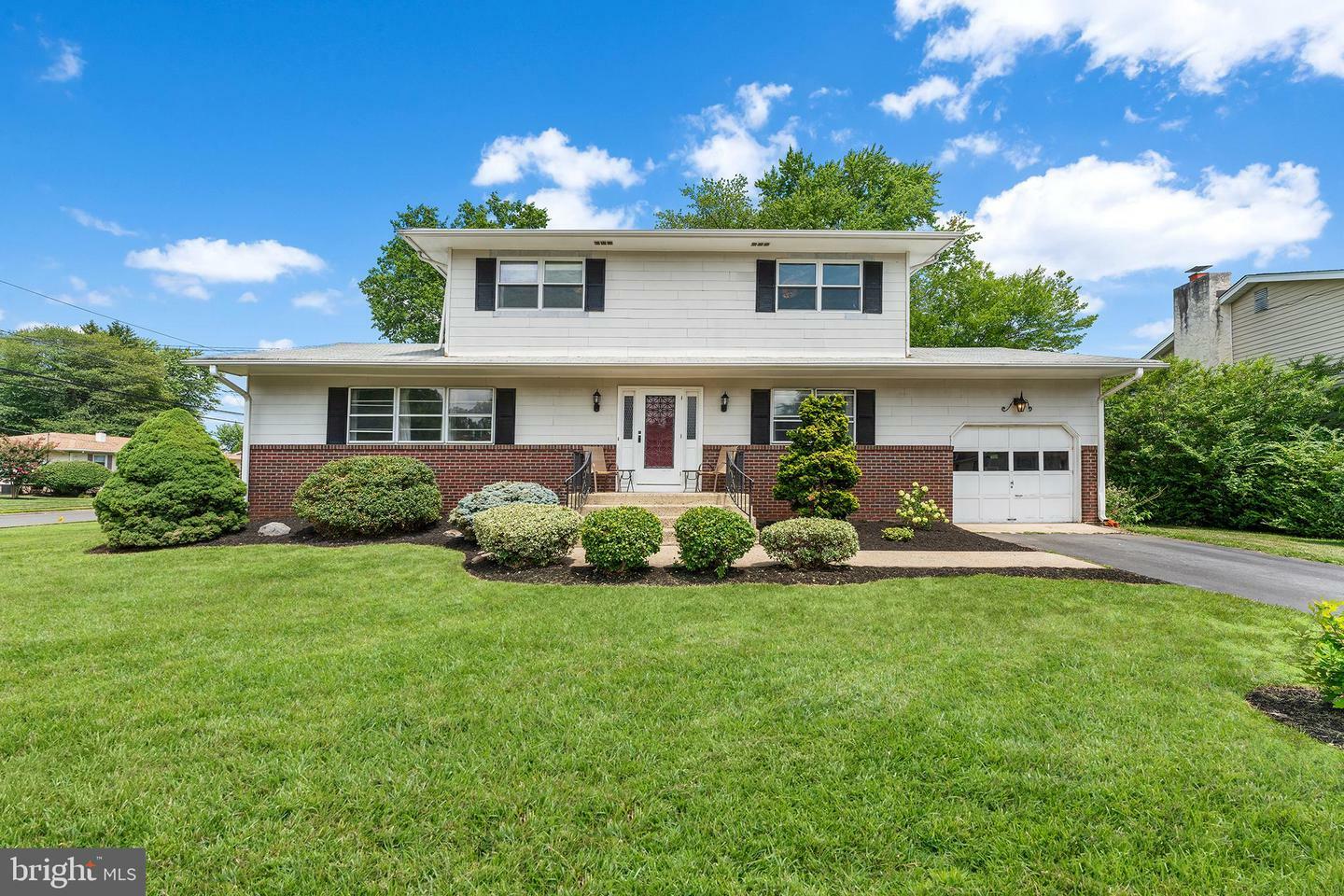 Property Photo:  1 Periwinkle Lane  NJ 08619 