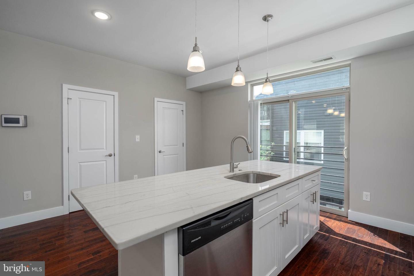 Property Photo:  854 N Leithgow Street  PA 19123 