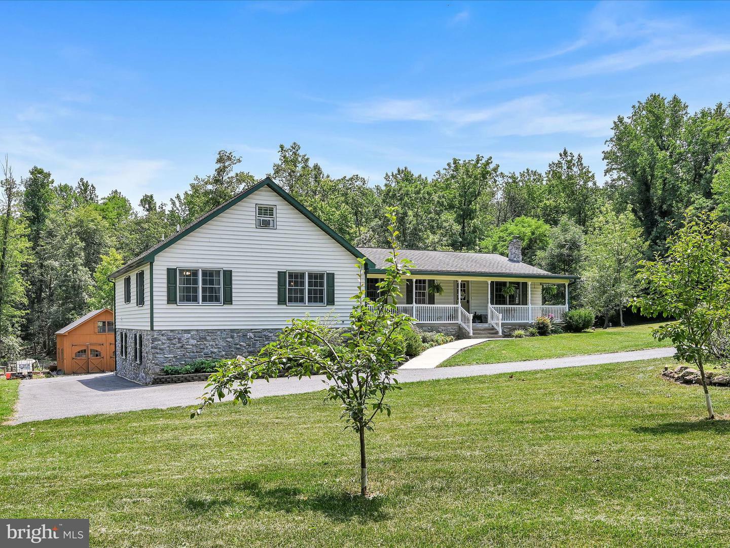 Property Photo:  1280 S Cocalico Road  PA 17517 