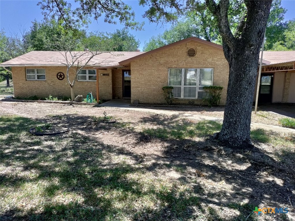 Property Photo:  1160 Ilka Road  TX 78155 