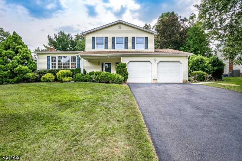 Property Photo: 26 Snowdrift Dr NJ 08854