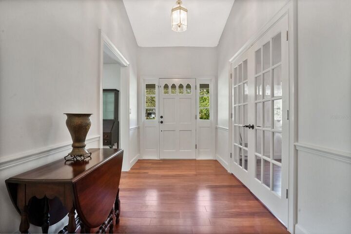 Property Photo:  117 Forest Park Court  FL 32779 