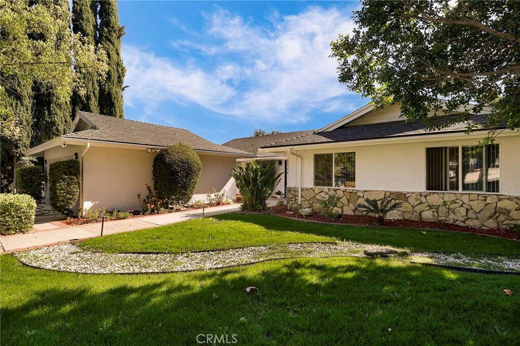 22534 Paul Revere Drive  Calabasas CA 91302 photo