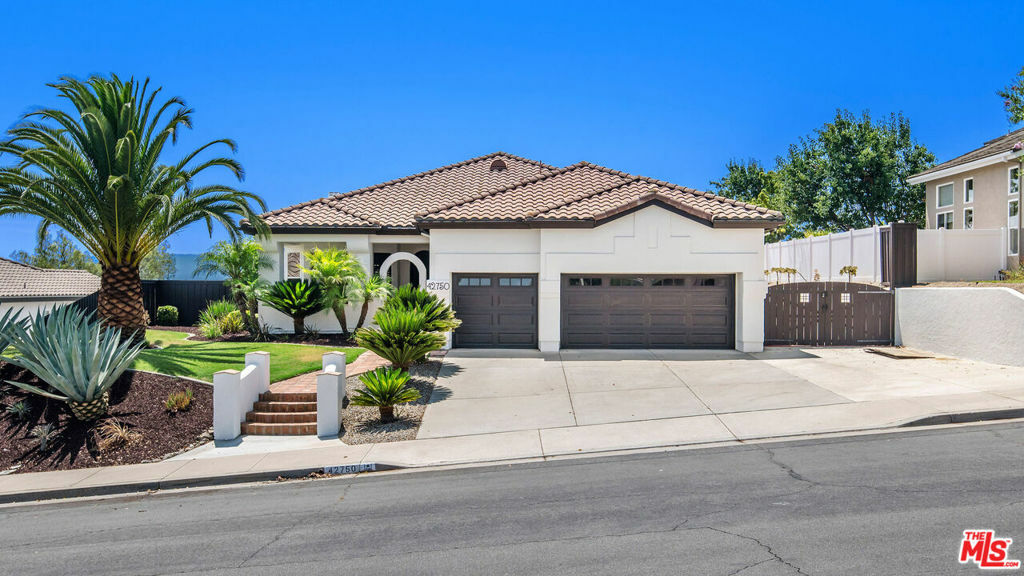 Property Photo:  42750 W Settlers  CA 92562 