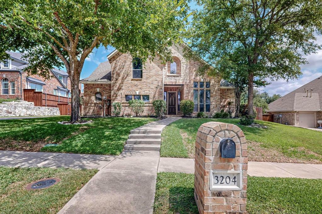 Property Photo:  3204 Nottingham Drive  TX 75072 