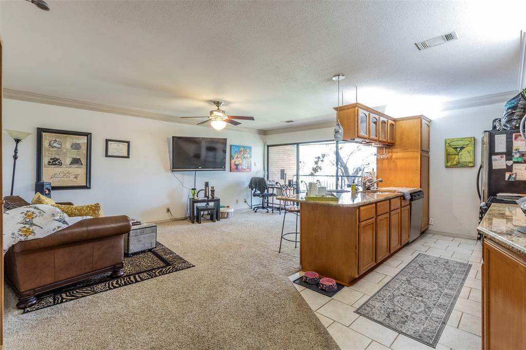 Property Photo:  510 E Avenue J C  TX 75050 