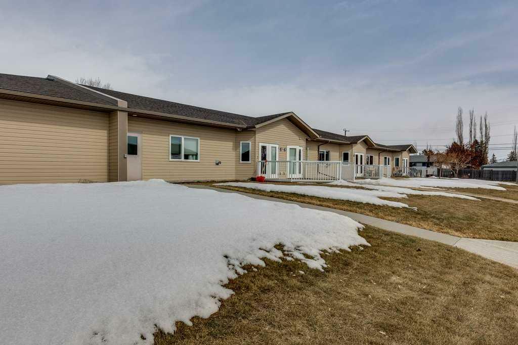 Property Photo: 5414 51 Street 2 AB T0C 2J0