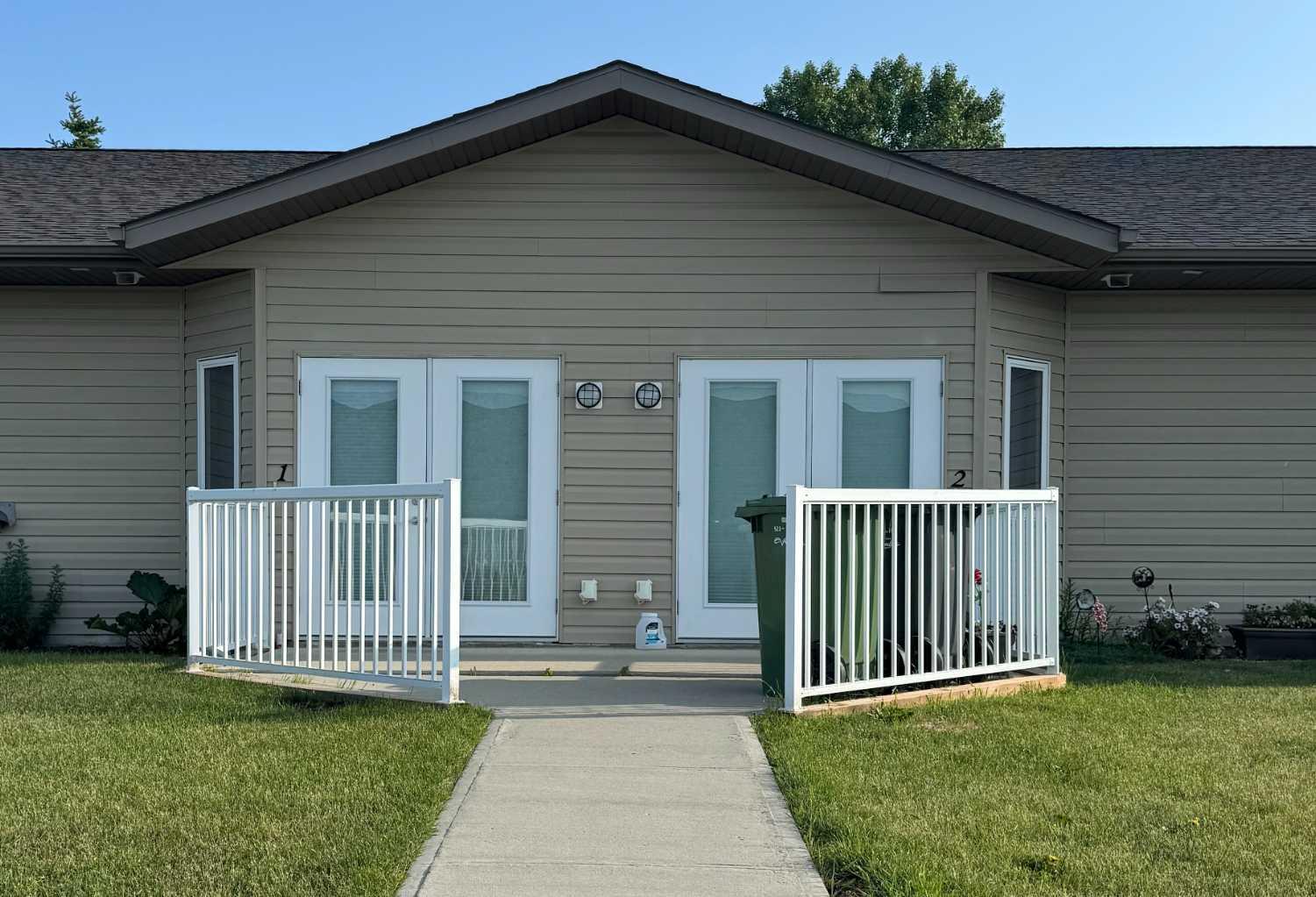 Property Photo: 5414 51 Street 2 AB T0C 2J0