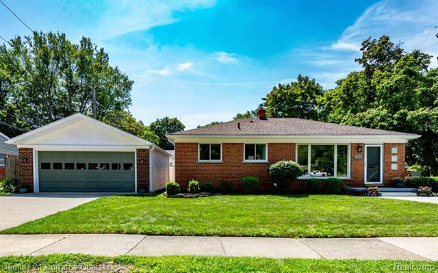 Property Photo:  3088 Sylvan Drive  MI 48073 