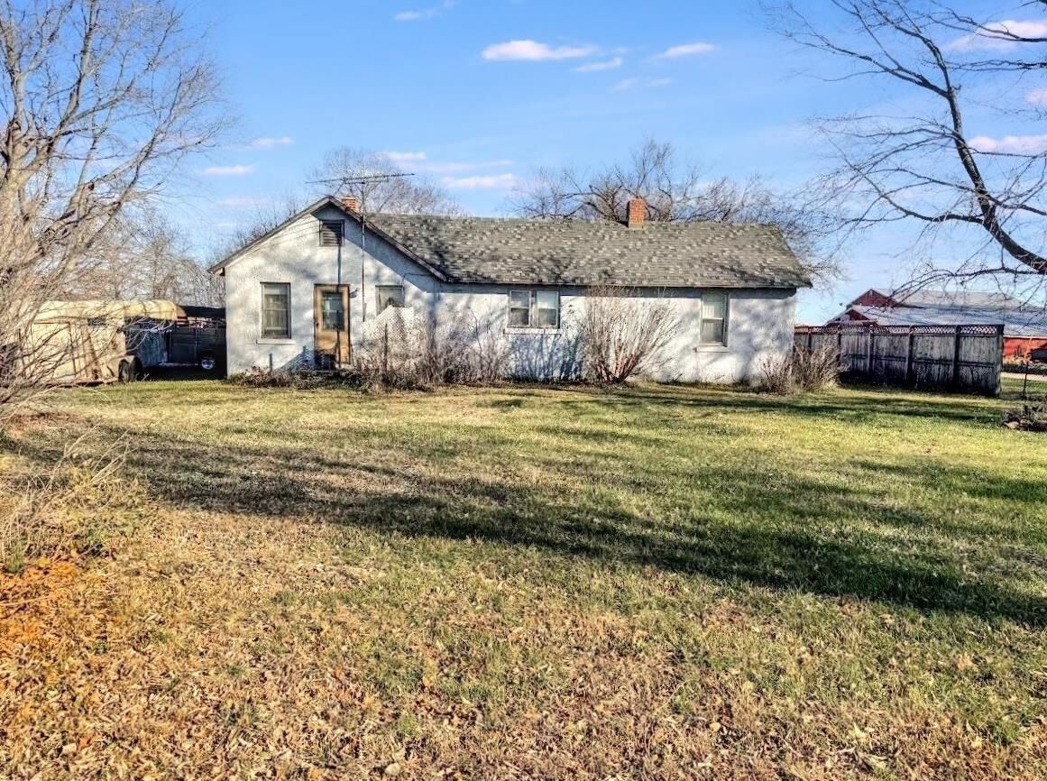 Property Photo: 94 E 1600 Rd KS 66006