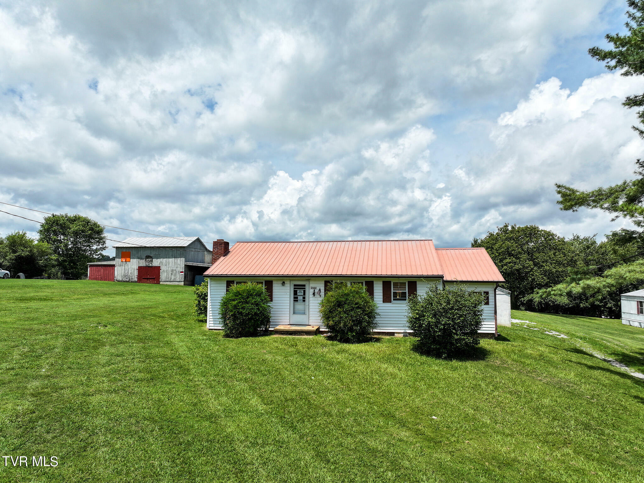 Property Photo:  2160 Whirlwind Road  TN 37743 