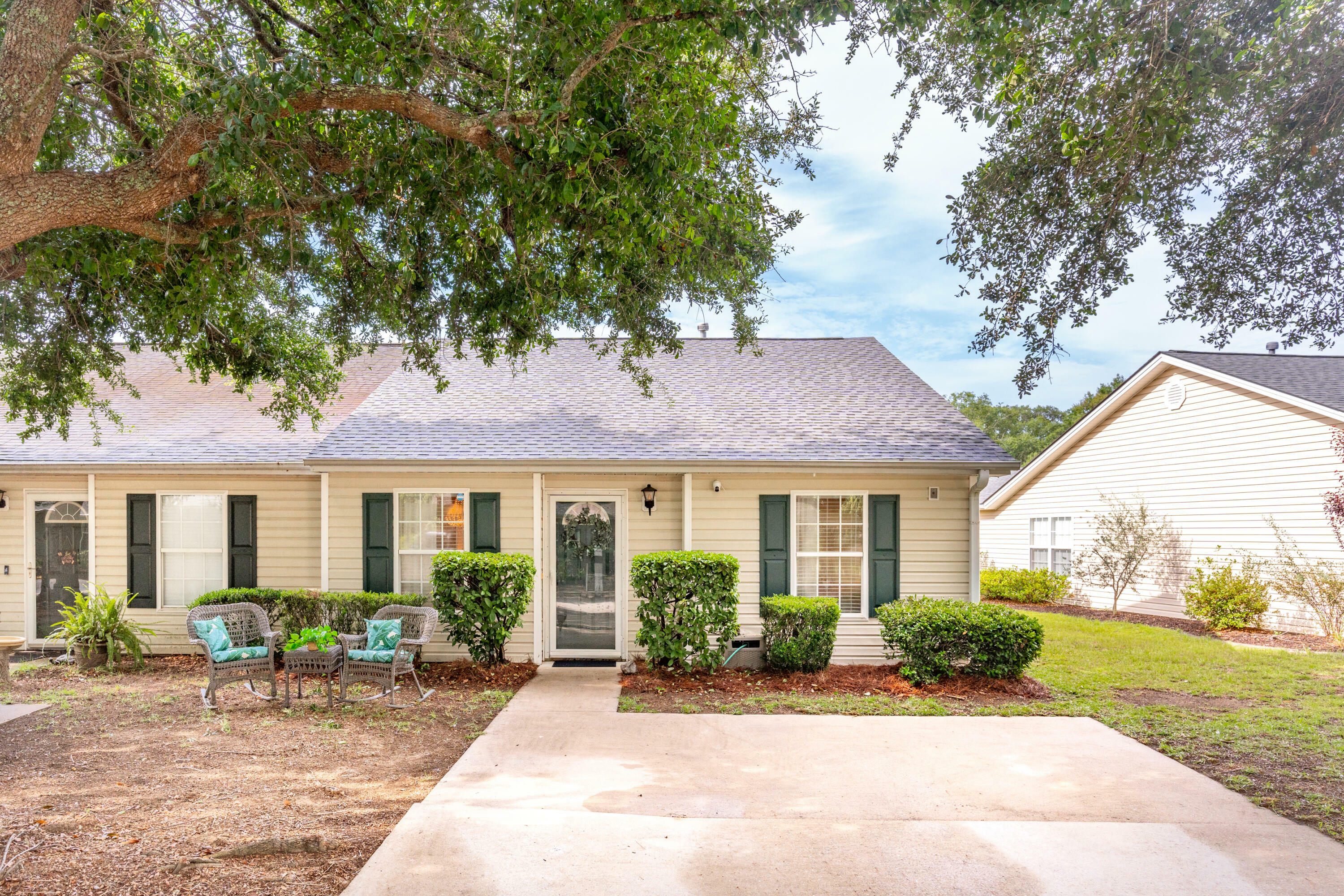 Property Photo:  1477 Amanda Park Lane  SC 29412 