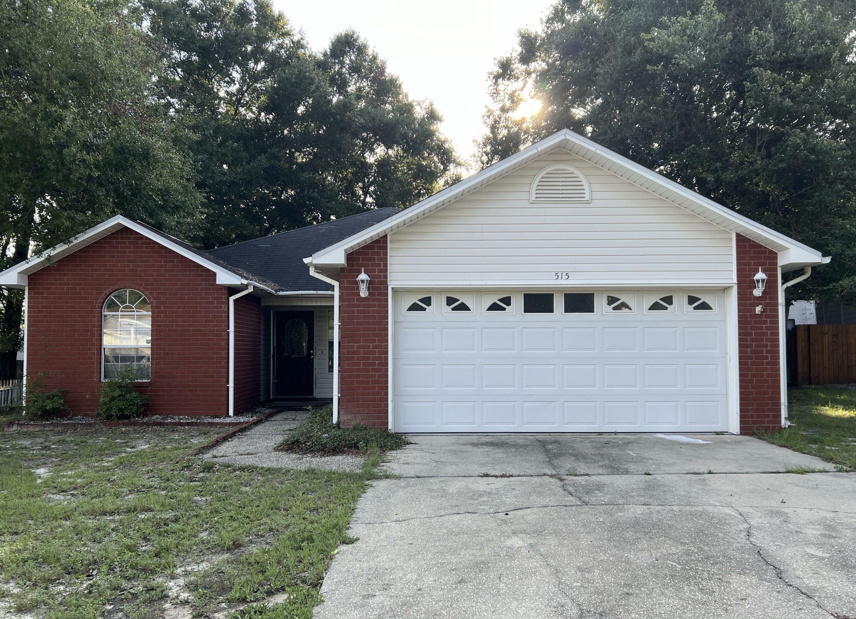 Property Photo:  515 Hyde Park Drive  FL 32539 