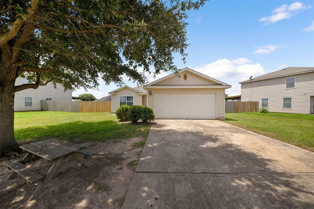 Property Photo:  6834 Rambling Brook Lane  TX 77469 