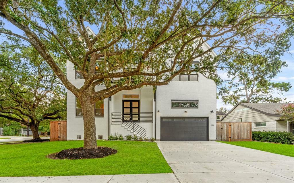 Property Photo: 5003 Yarwell Drive TX 77096