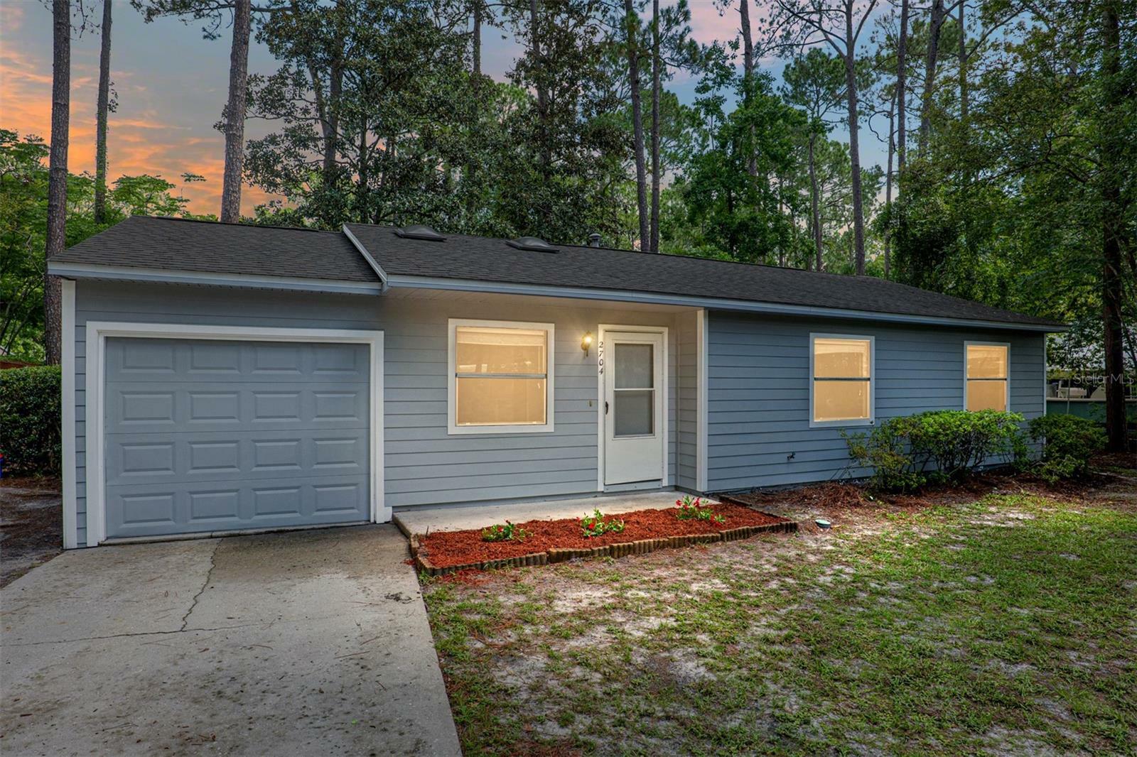 Property Photo:  2704 NW 46th Place  FL 32605 