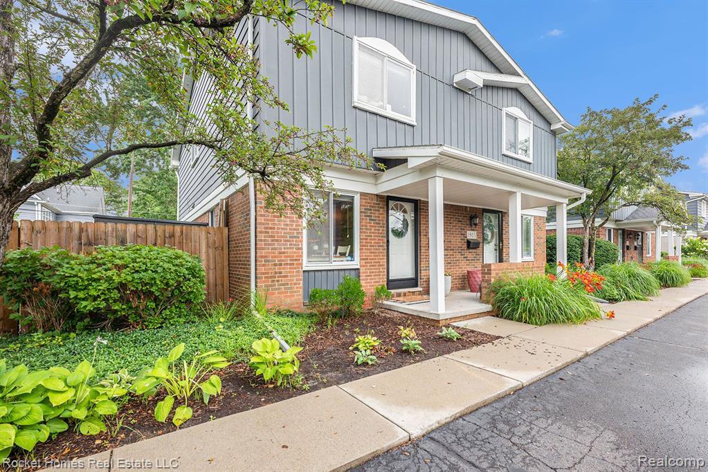 Property Photo: 1811 Southfield Road MI 48009 3055