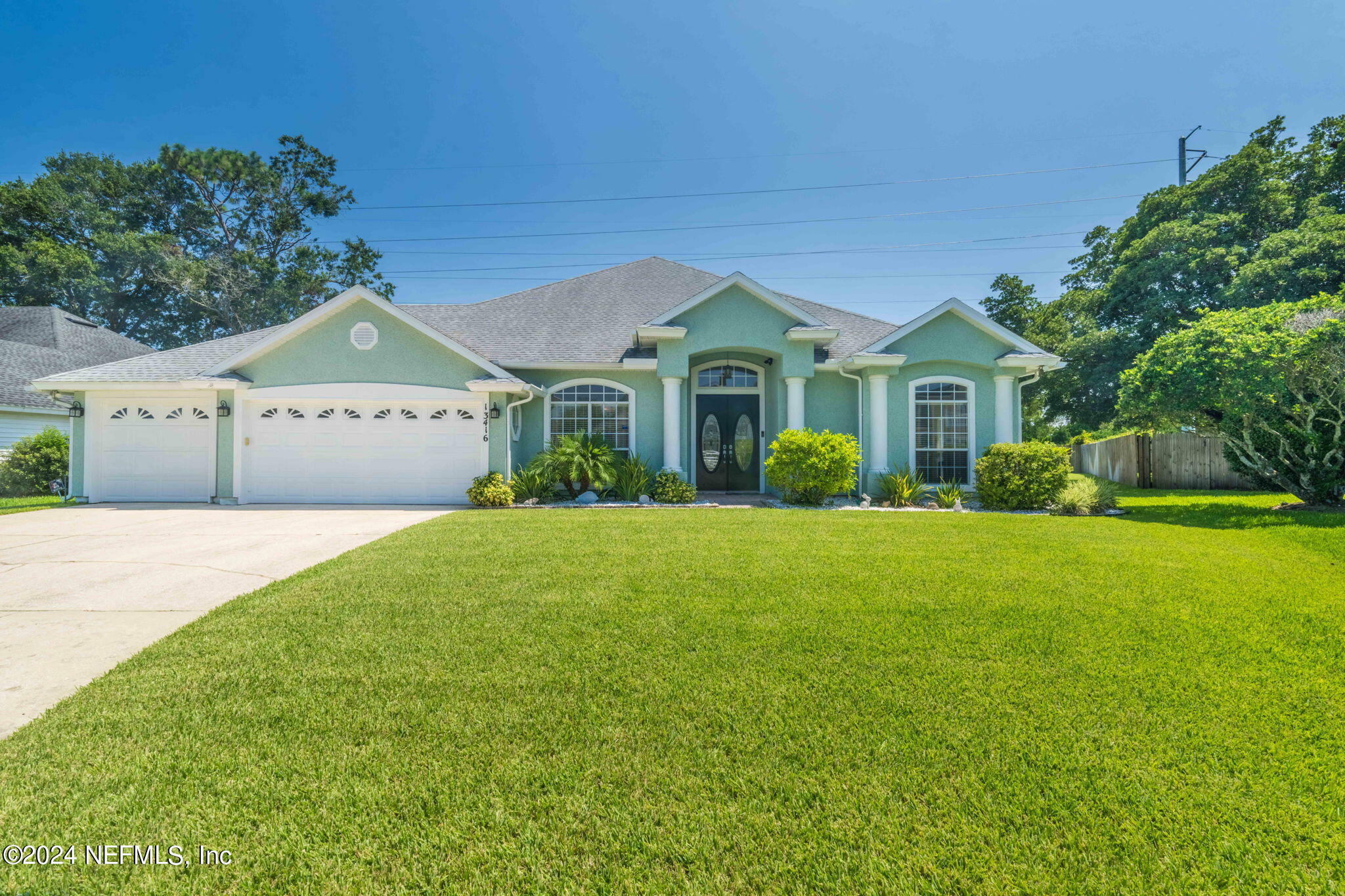 Property Photo:  13416 Foxhaven Drive S  FL 32224 