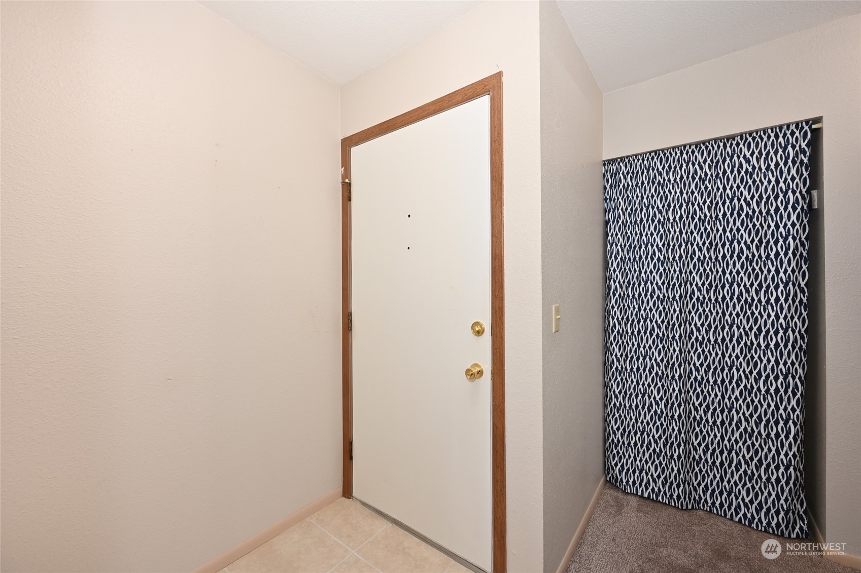 Property Photo:  5844 NE 75th Street C-103  WA 98115 