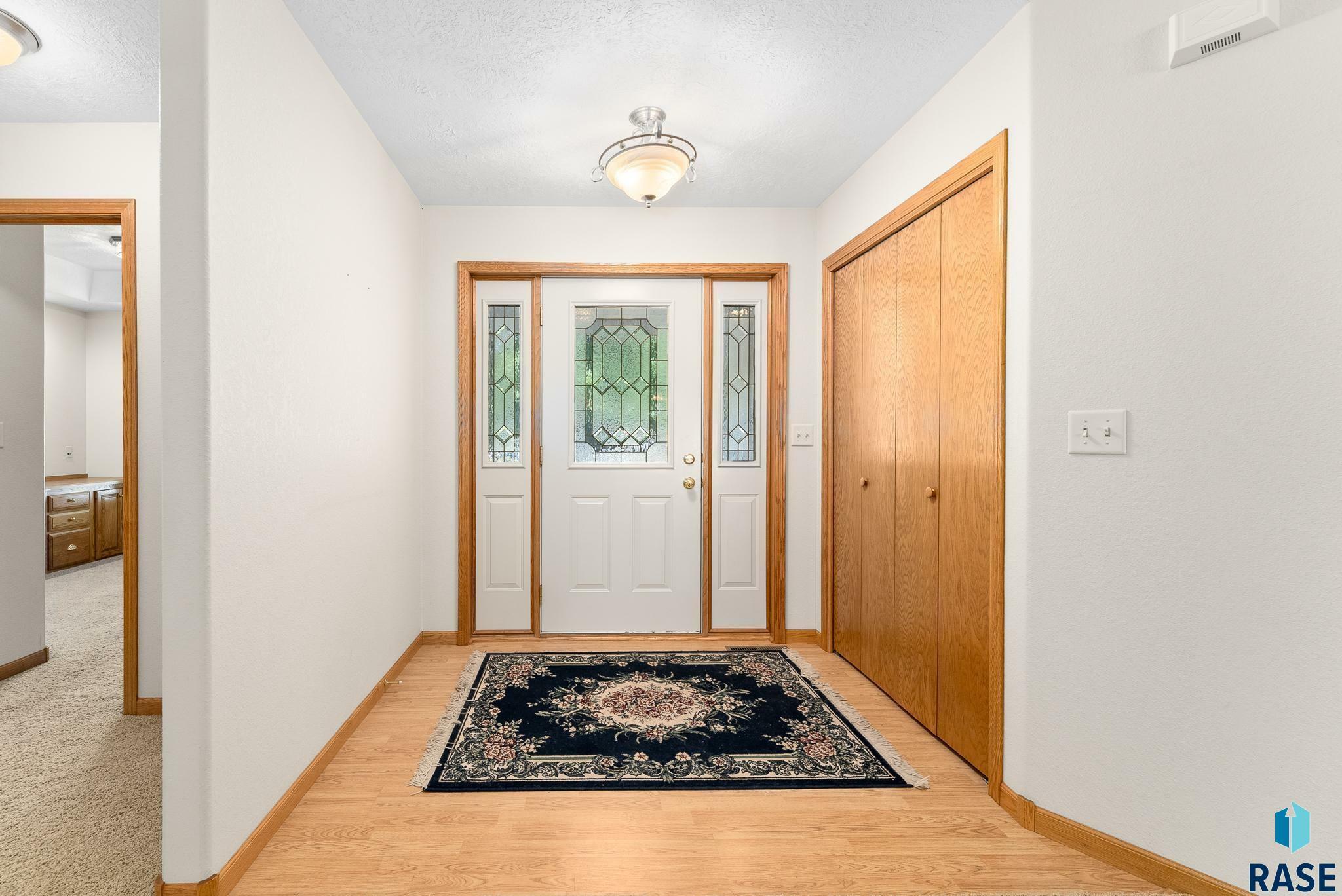 Property Photo:  300 N Tamarac Cir  SD 57005 