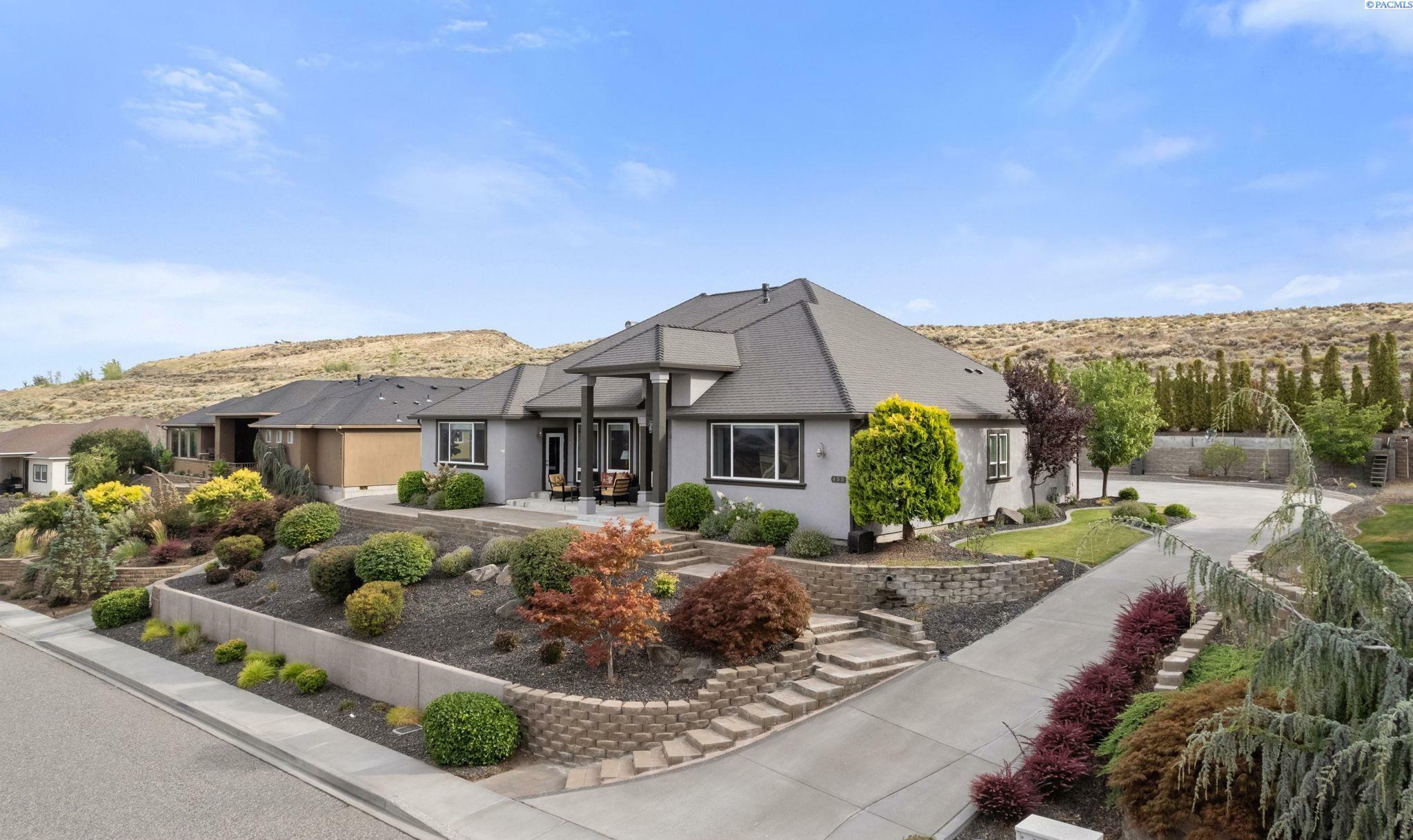 Property Photo:  455 Heritage Hills Dr  WA 99352 