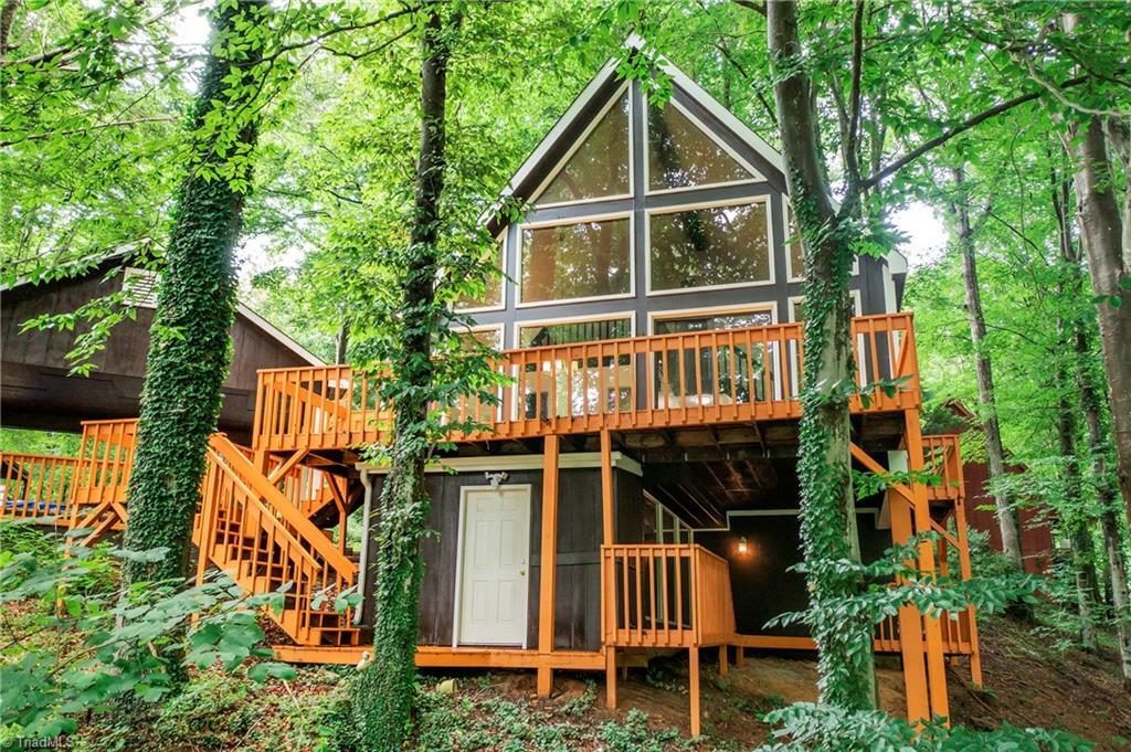 Property Photo: 2591 Azalea Place NC 27103