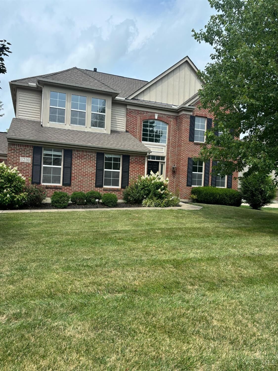 Property Photo: 1210 Saddletop Ridge OH 45103