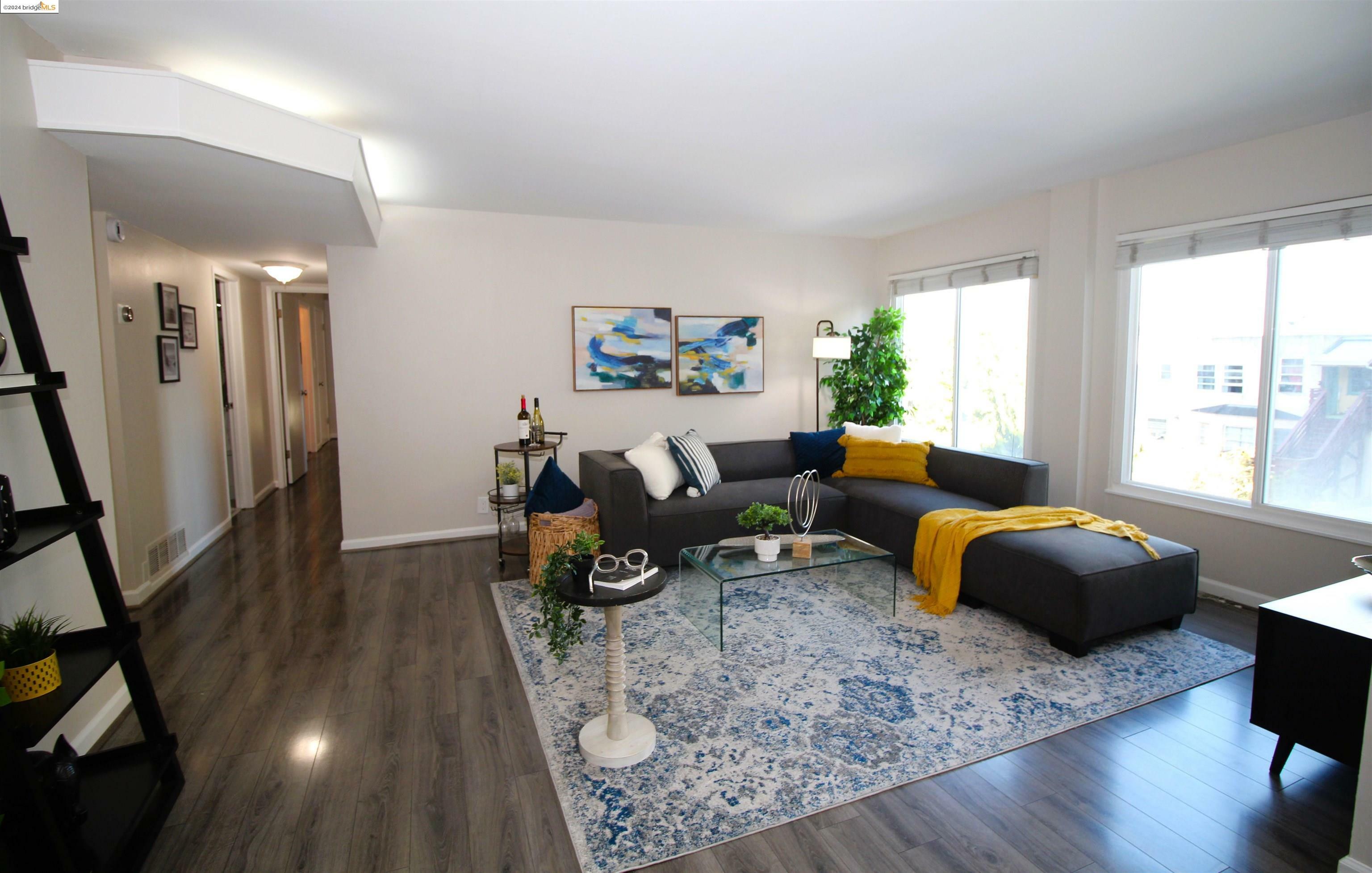 Property Photo:  330 Vernon St 306  CA 94610 