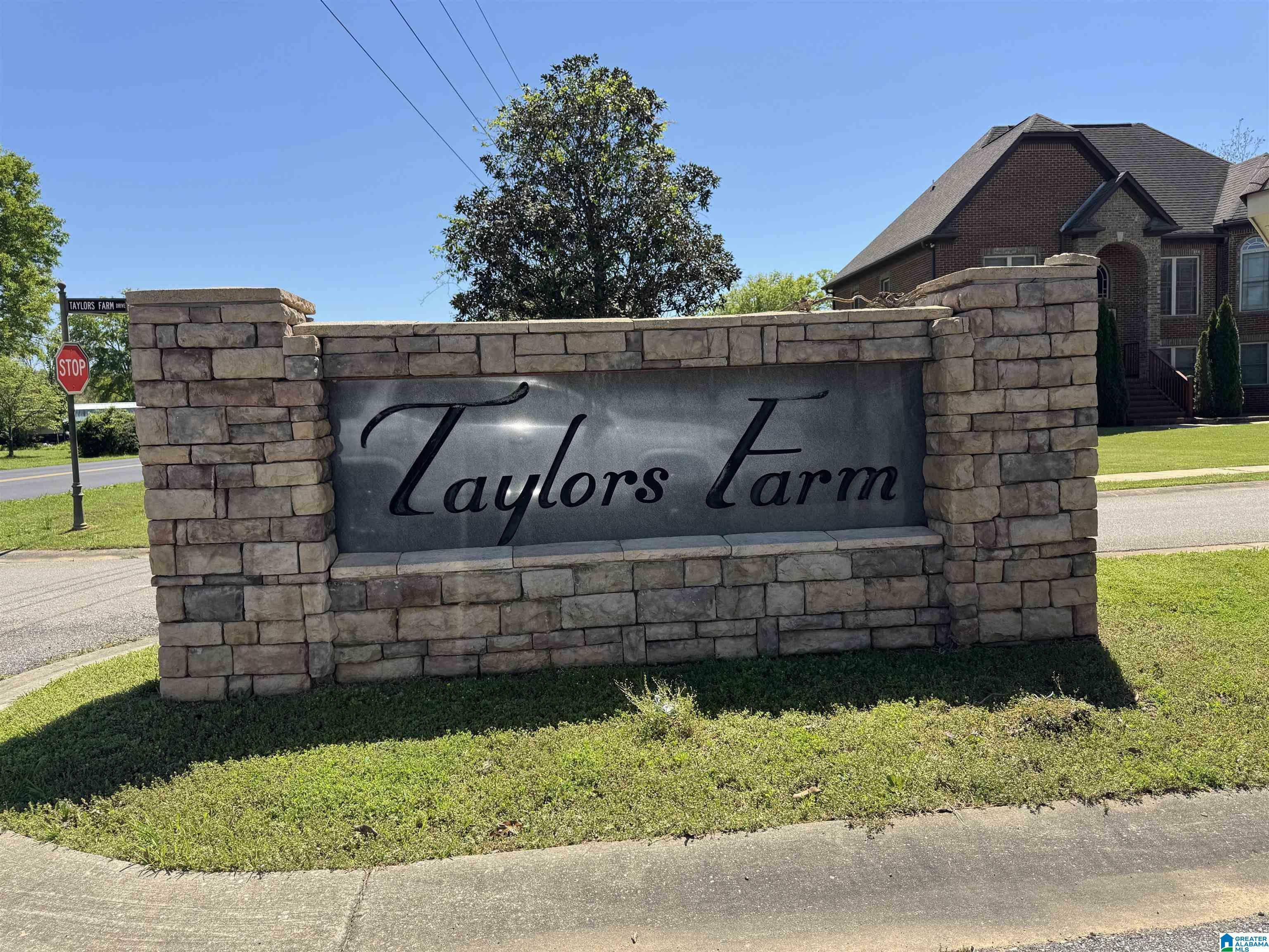 Property Photo: 90 Heathers Trail AL 35096