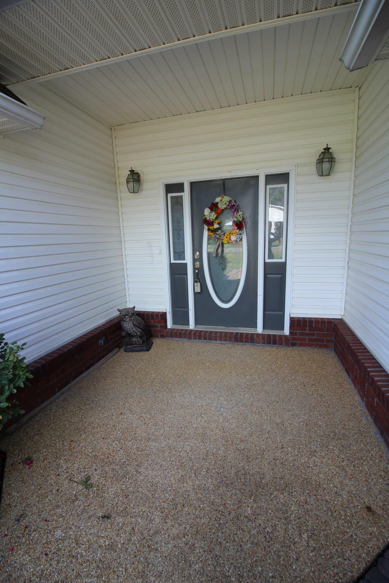 Property Photo:  100 Oakleigh Dr.  MS 38829 