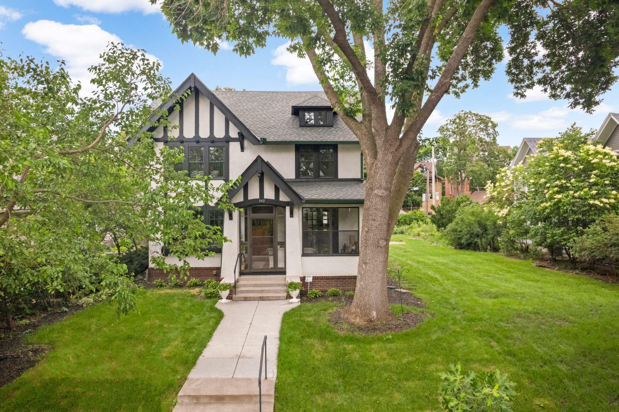 Property Photo:  549 Holly Avenue  MN 55102 