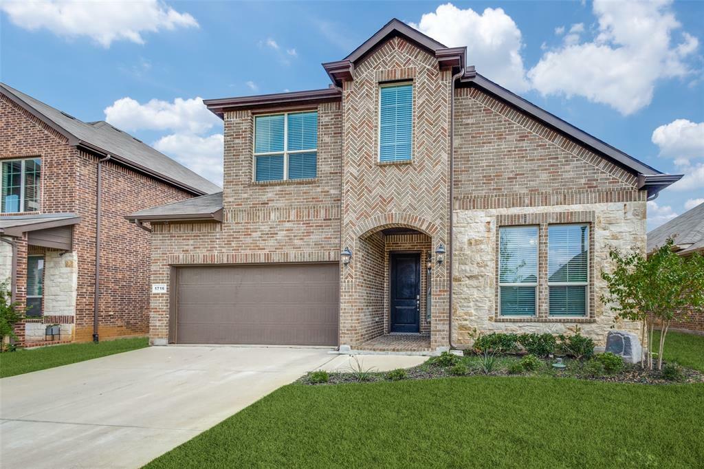 Property Photo:  1716 Spinnaker Drive  TX 76210 