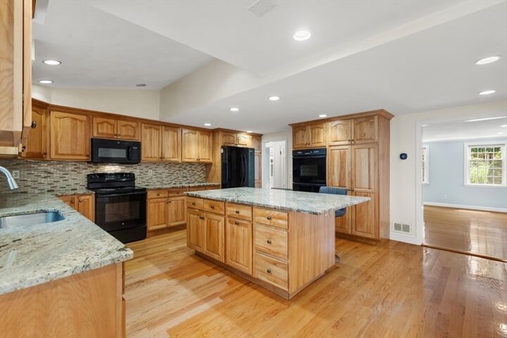 Property Photo: 176 Burlington St 176 MA 02420