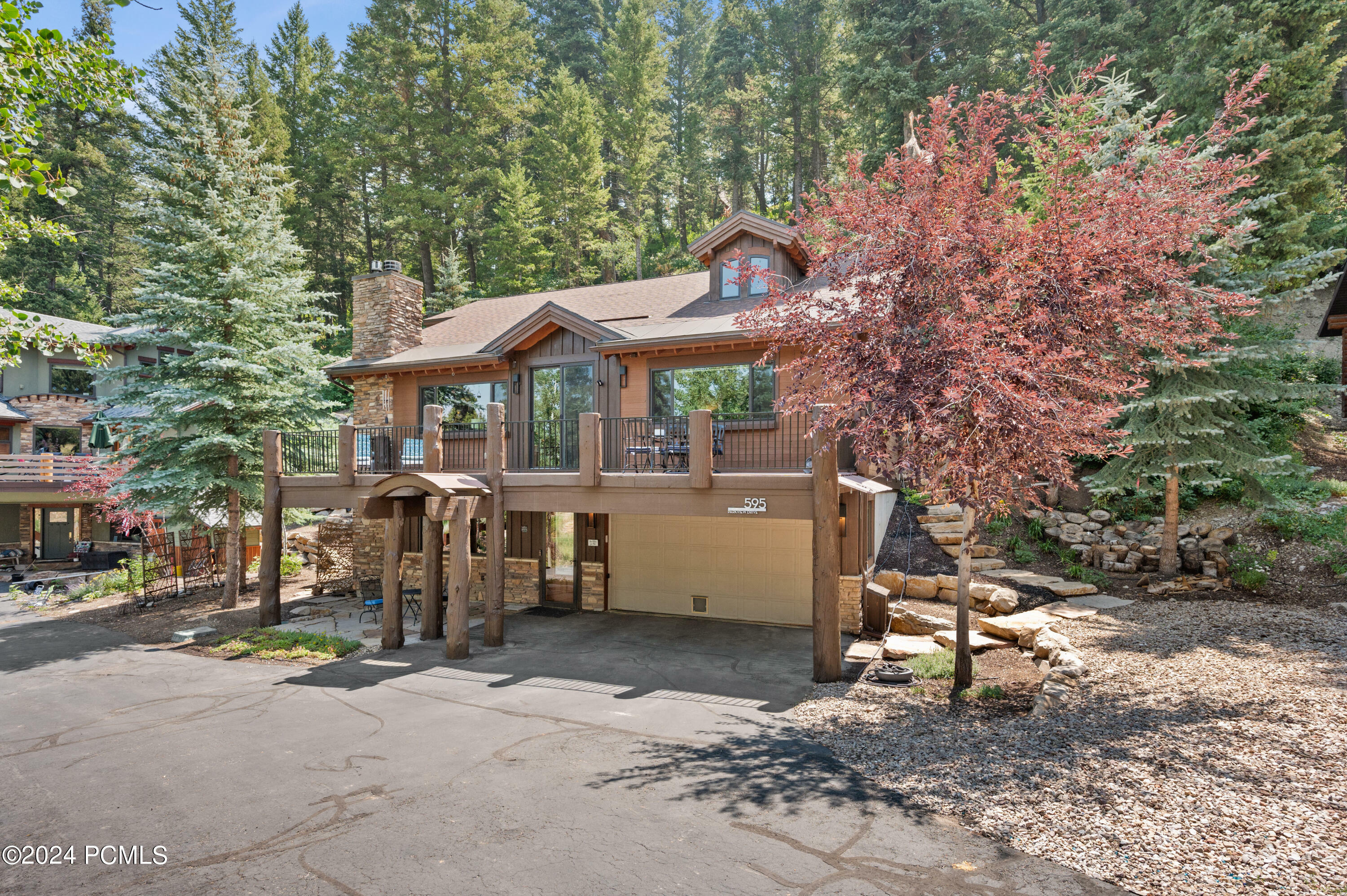 Property Photo:  595 Parkview Drive  UT 84098 