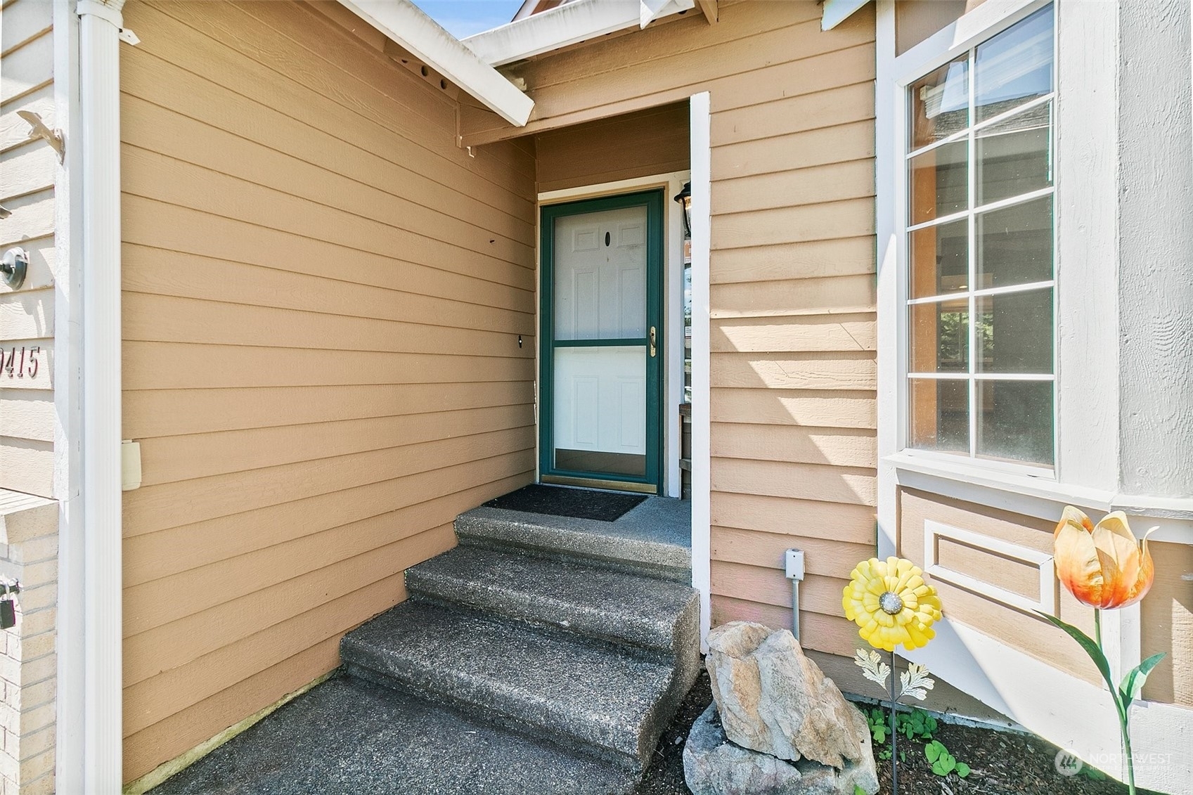 Property Photo:  9415 137th Street E  WA 98373 