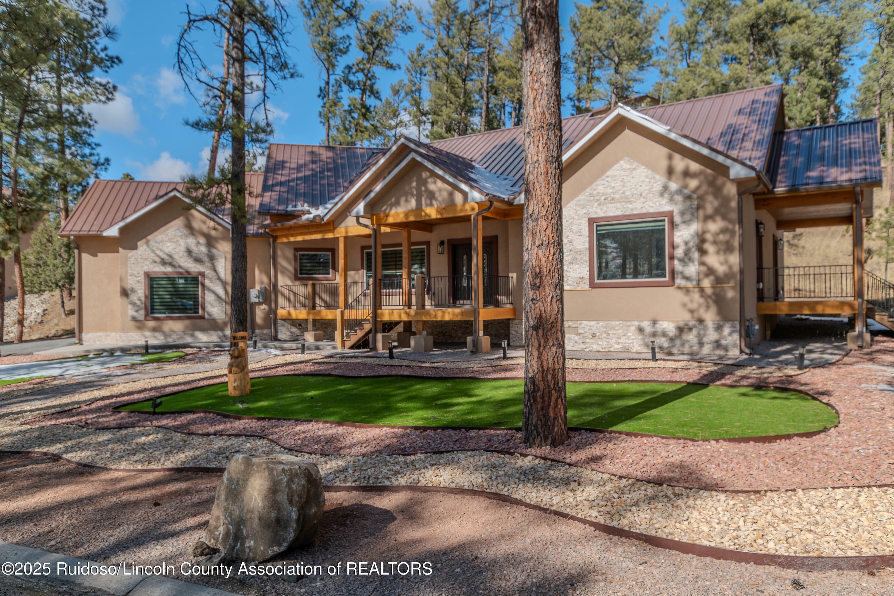 Property Photo:  606 White Mountain Meadows Drive  NM 88345 