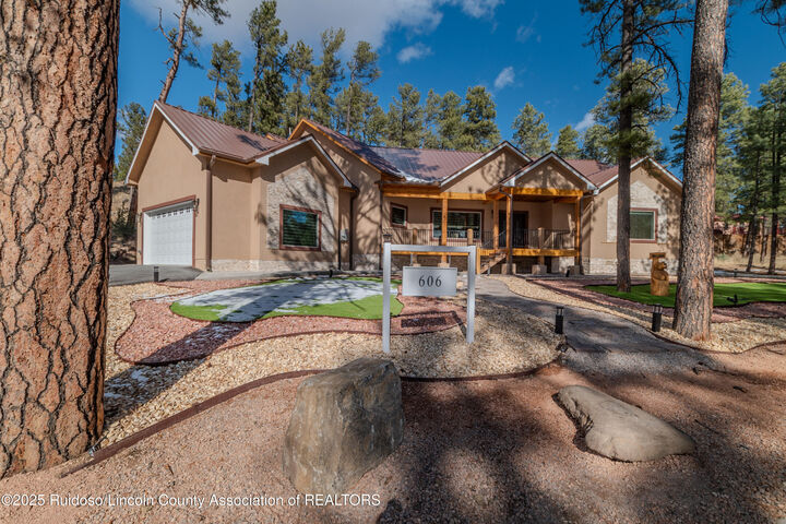 Property Photo:  606 White Mountain Meadows Drive  NM 88345 