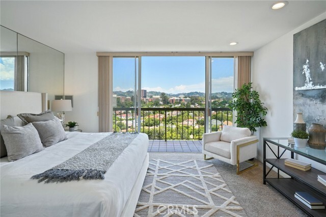 Property Photo:  10751 Wilshire Boulevard Penthouse 8  CA 90024 