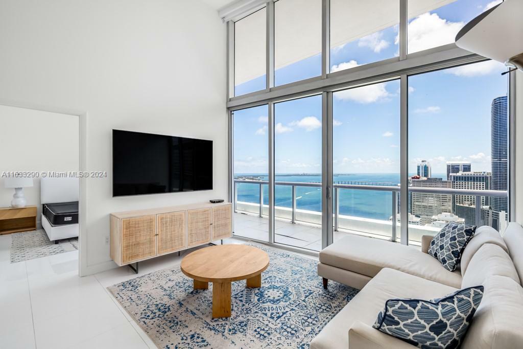 Property Photo:  495 Brickell Ave 4105  FL 33131 