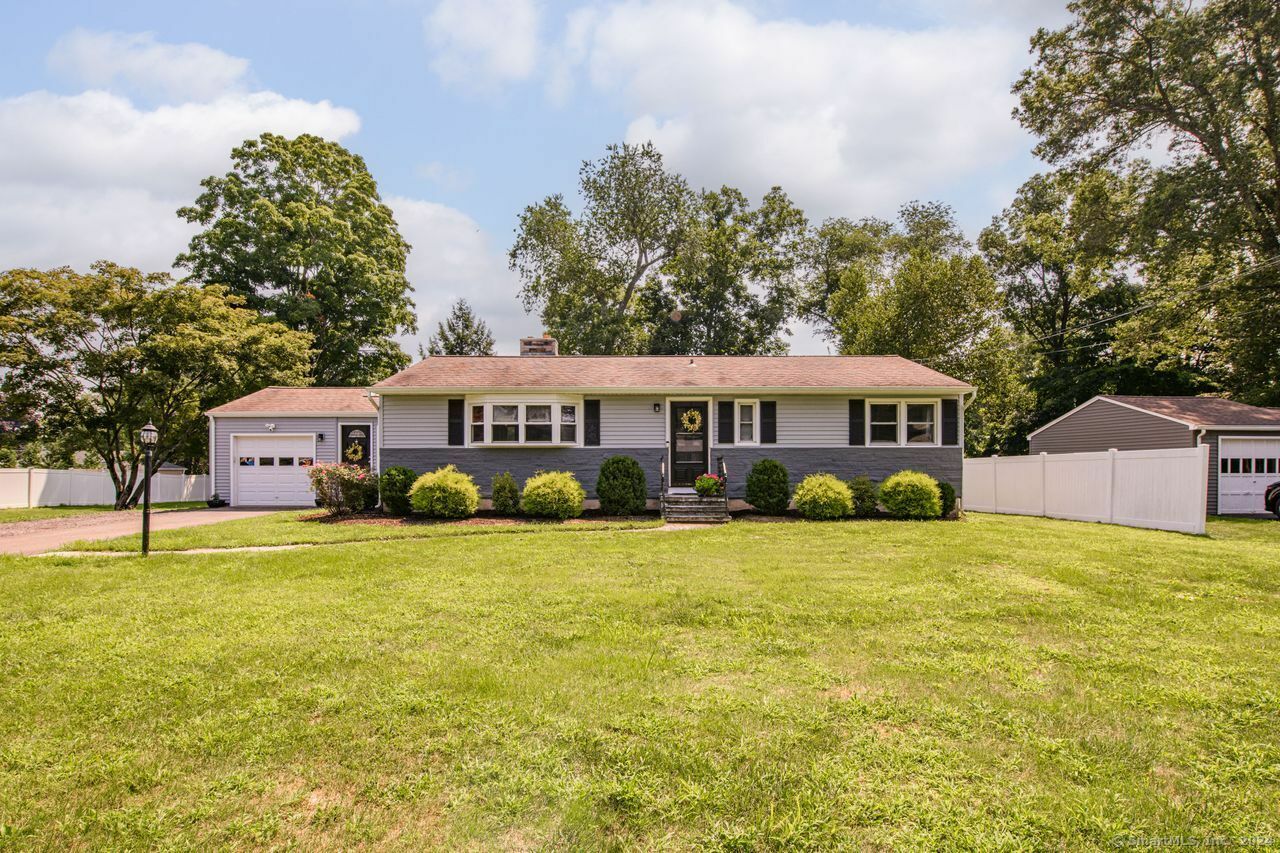 Property Photo:  107 Bradford Drive  CT 06410 