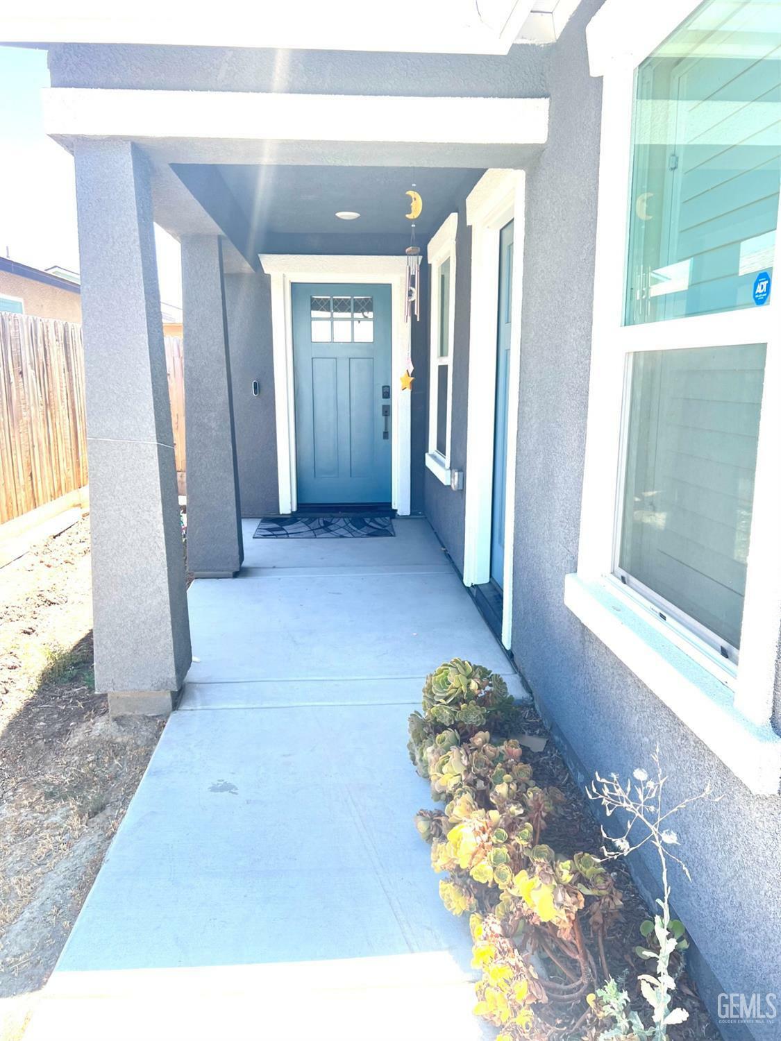 Property Photo:  10309 Monahan Street  CA 93311 