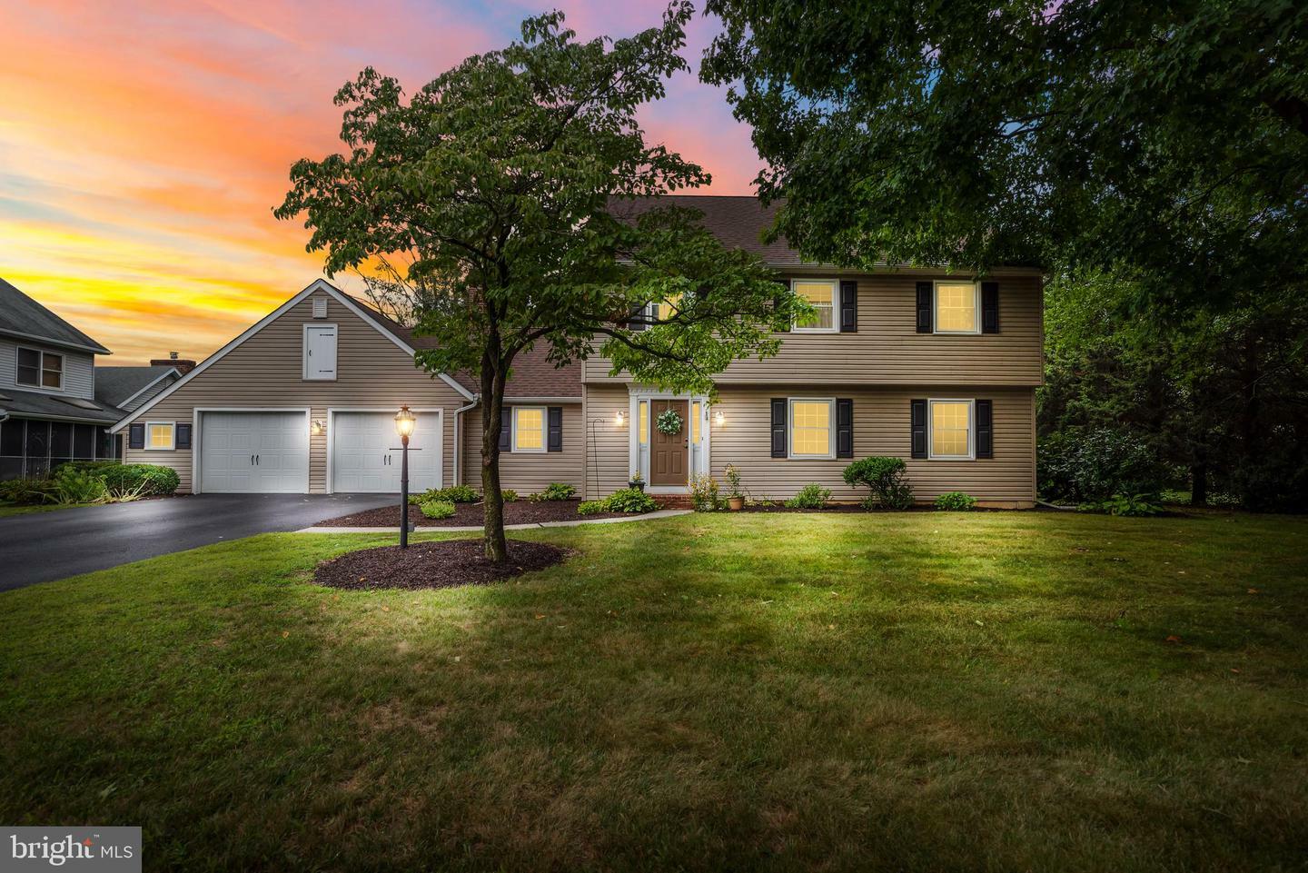 Property Photo:  1217 Fleetwood Drive  PA 17013 