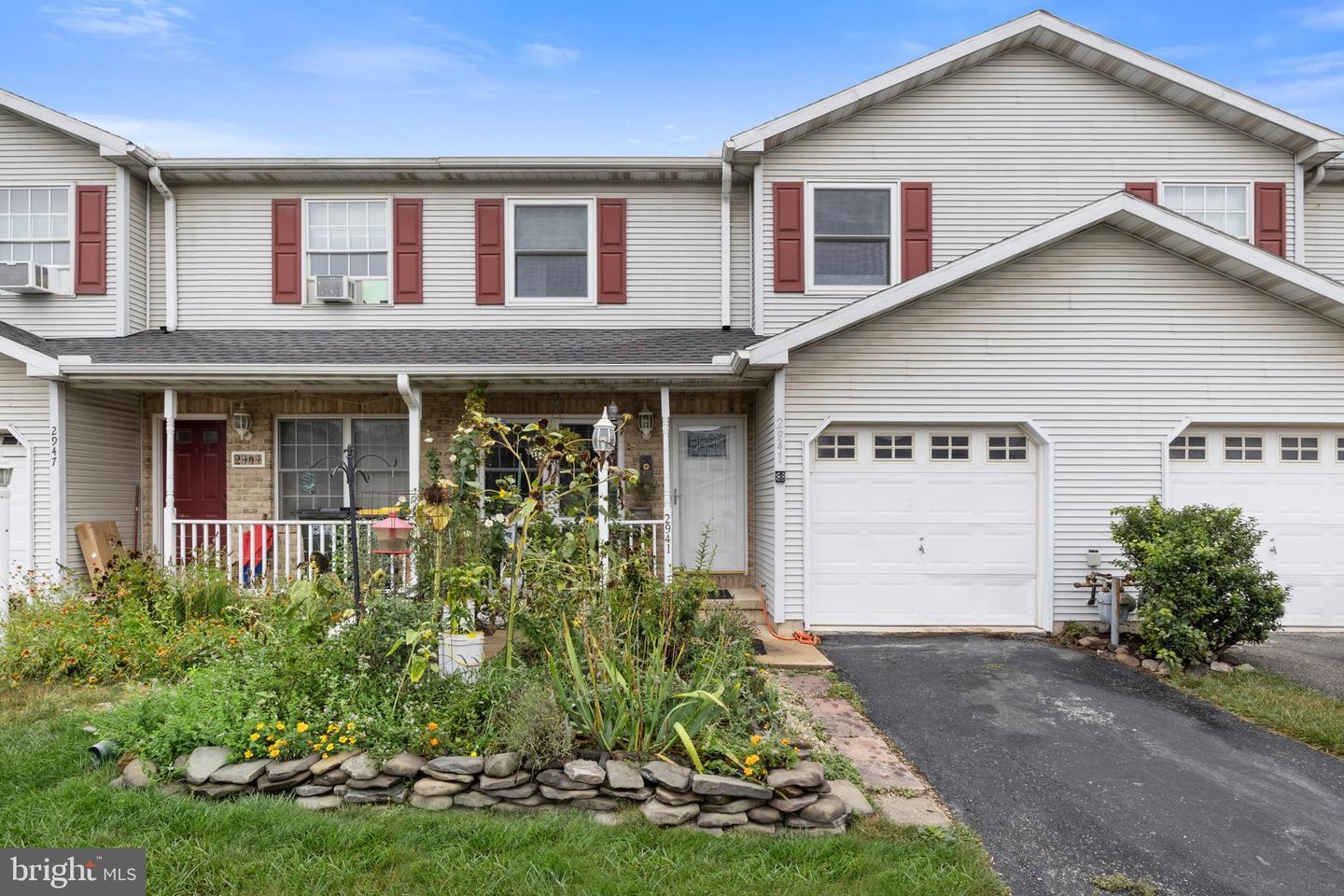 2941 Robin Road  York PA 17404 photo