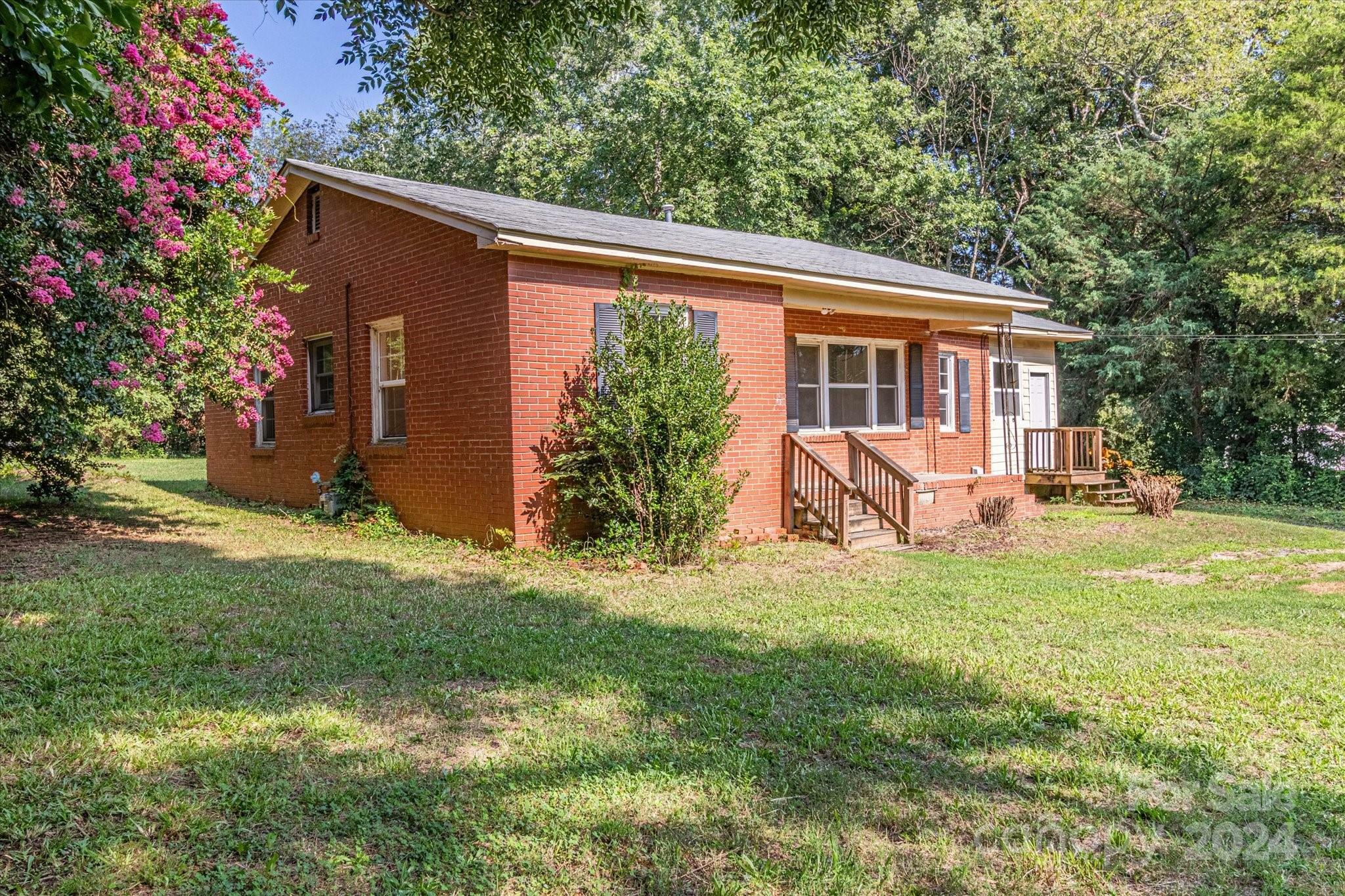 Property Photo:  146 N Sutton Road  SC 29708 