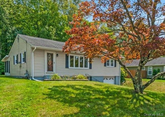 Property Photo:  11 Windwood Drive  NY 12550 