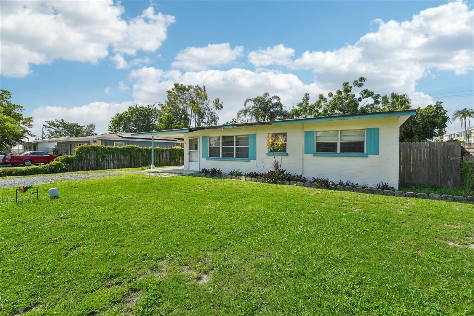 Property Photo:  1604 58th Avenue Drive W  FL 34207 